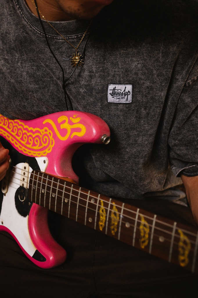 REMERA MC LOOSE - GRISE